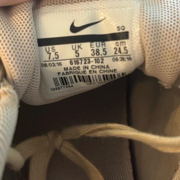 Tan Leather Nike Air Max Thea shoe - Picture 4 of 5